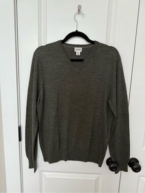 Club Monaco Men's V-Neck Sweater in Olive